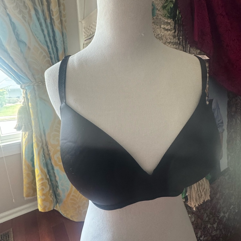 NWT Lace Victoria Secret Black Women's Bra 38D